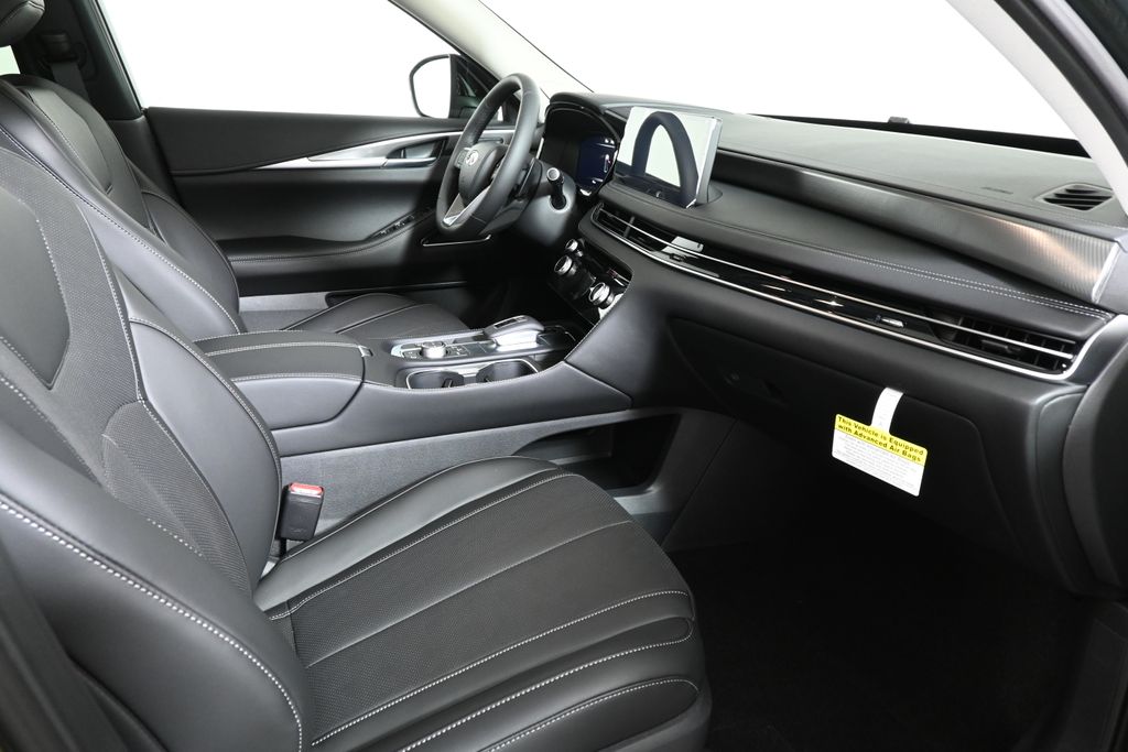 2026 Infiniti QX60 Luxe AWD photo 17