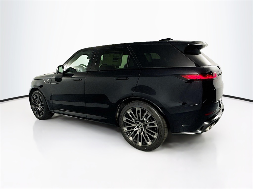 2025 Land Rover Range Rover Sport photo 3