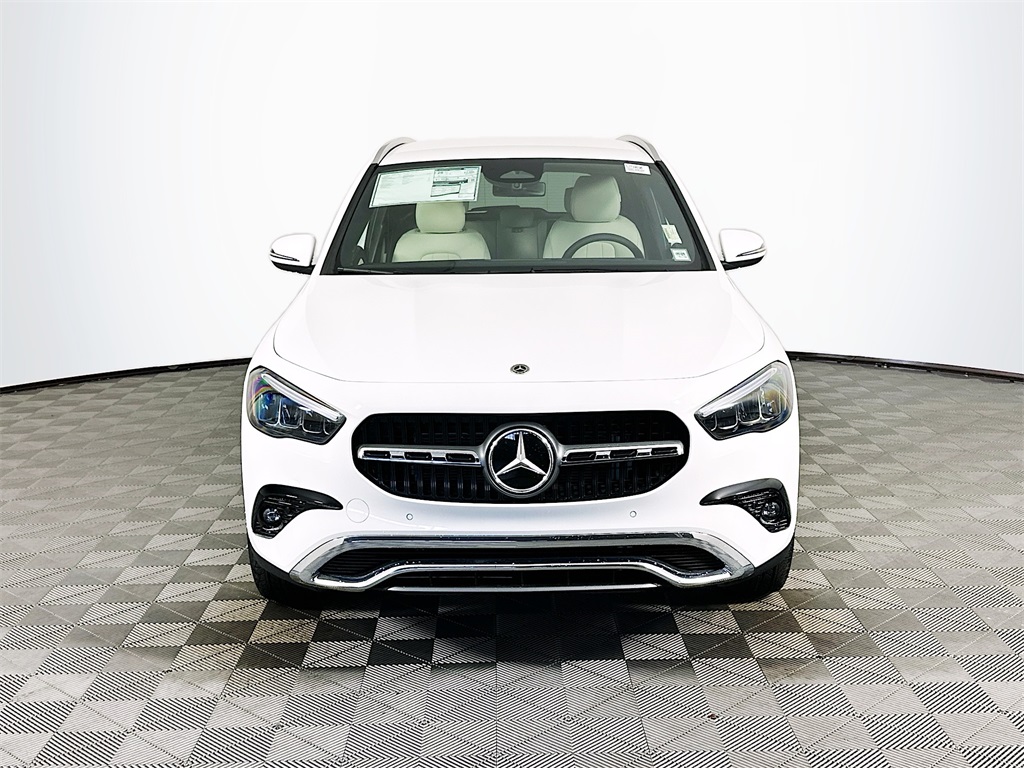 2025 Mercedes Benz GLA 250 4MATIC photo 2