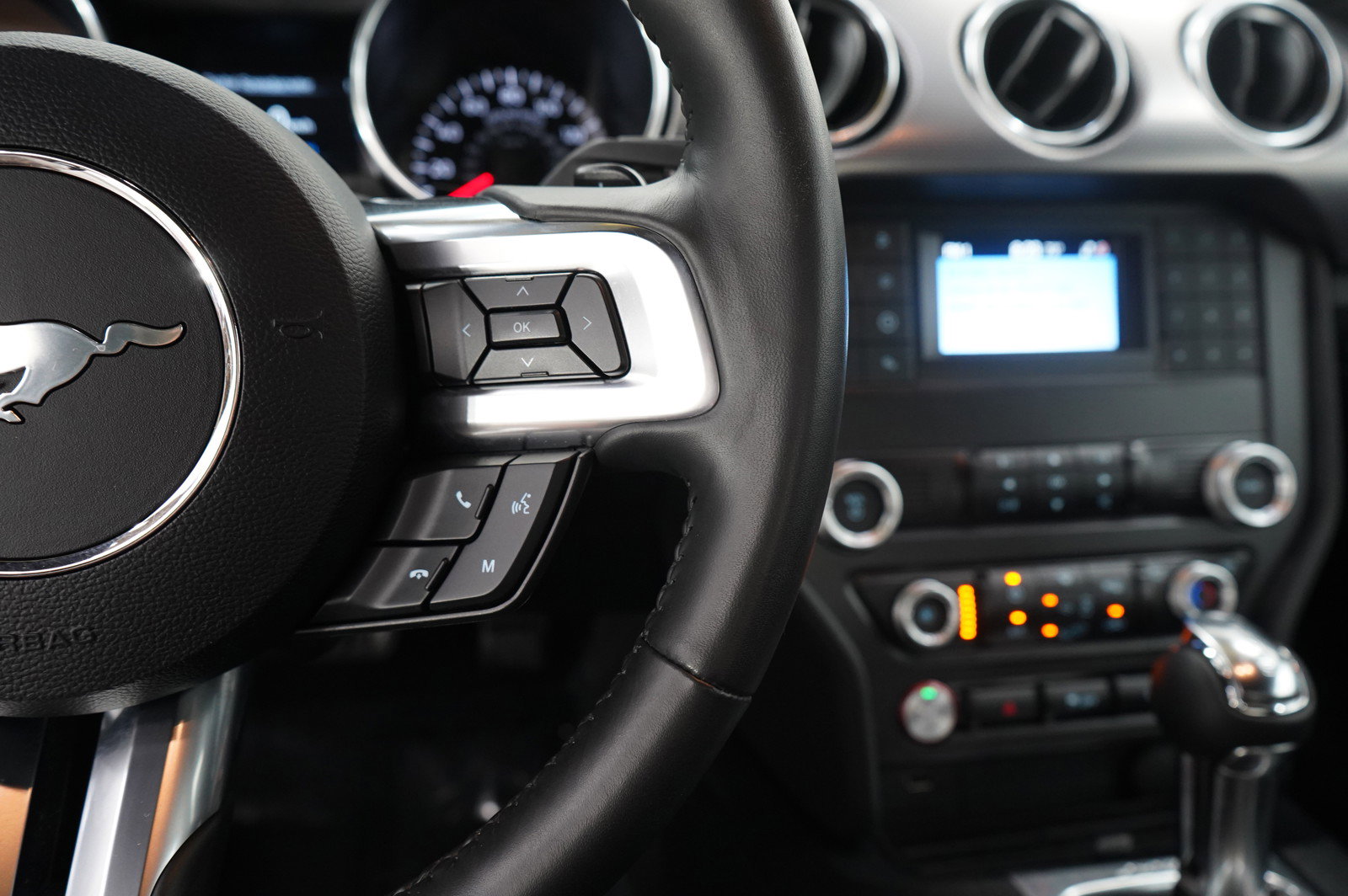 2020 Ford Mustang GT photo 24
