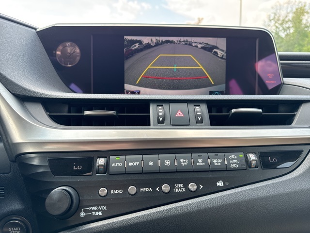2019 Lexus ES 350 Luxury photo 18