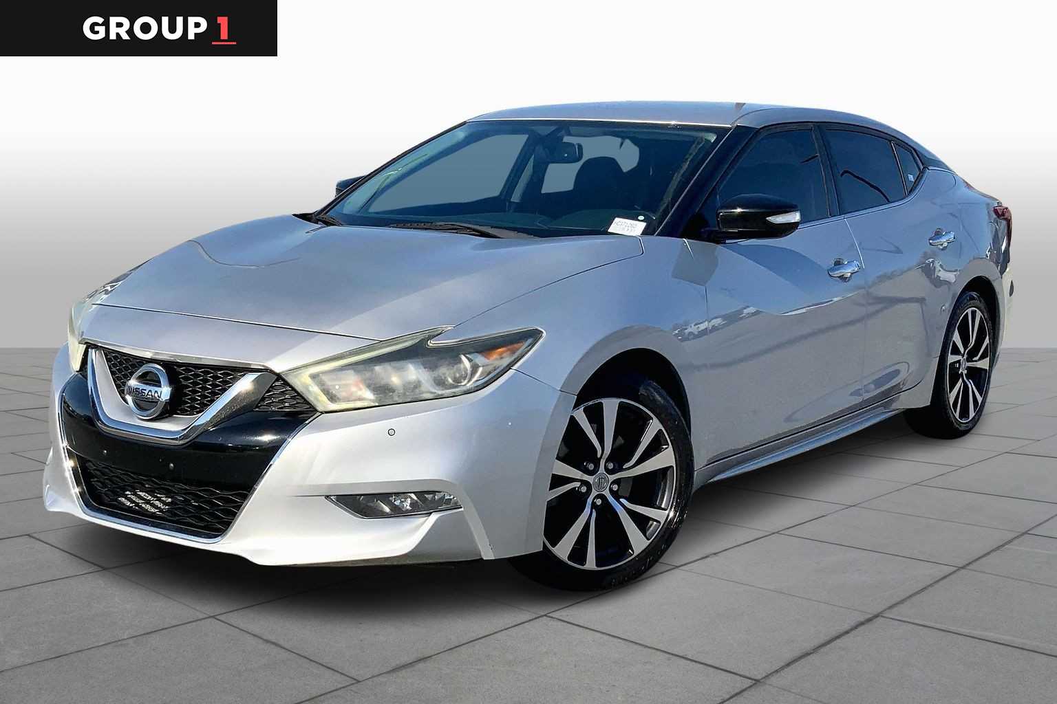 2017 Nissan Maxima SV's photo