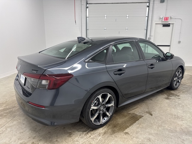 2026 Honda Civic Hybrid Sport Touring photo 4