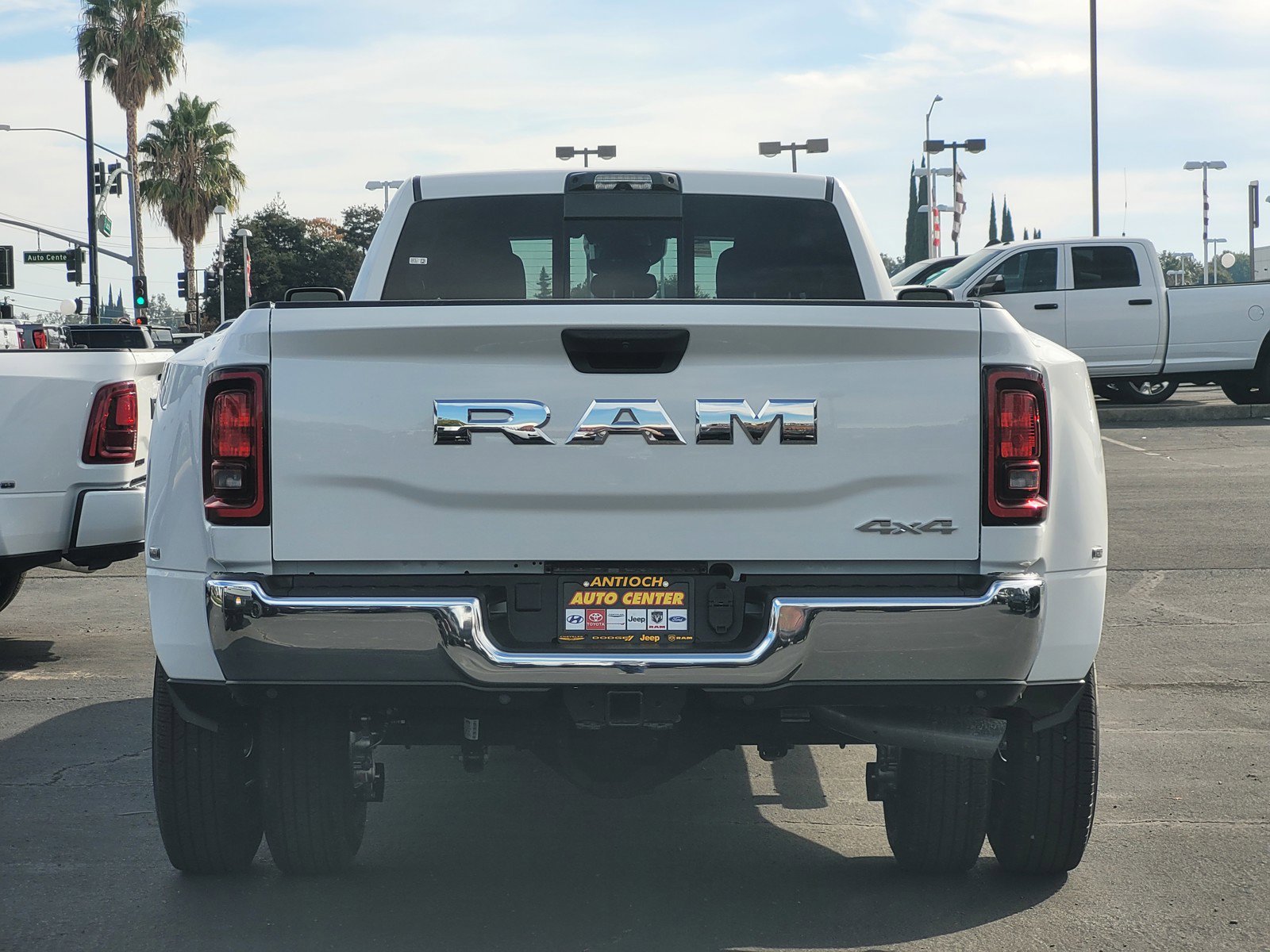 2026 Ram 3500 Tradesman photo 4