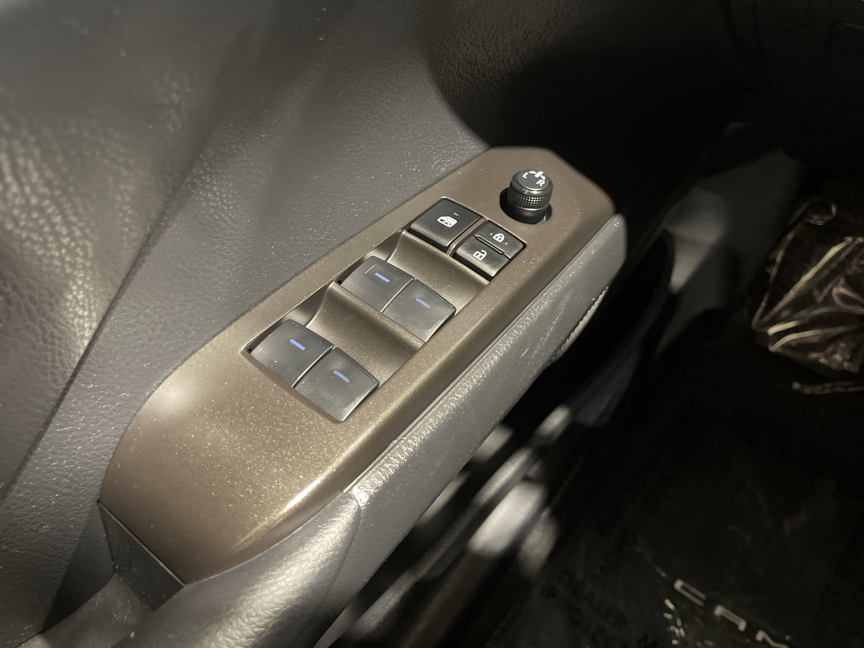 2024 Toyota Camry SE photo 19