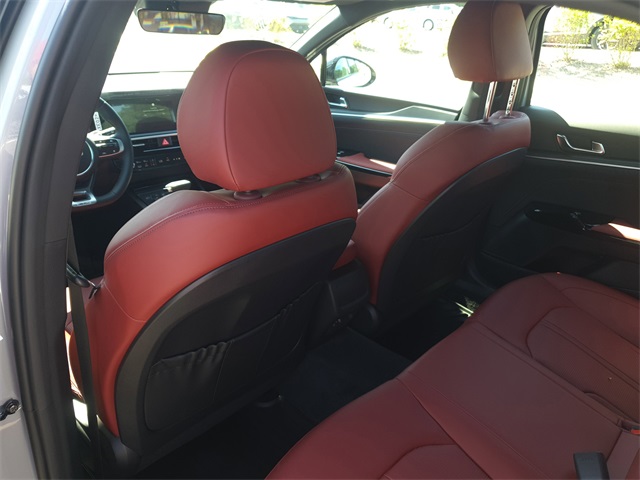 2025 Kia K5 GT-Line photo 6