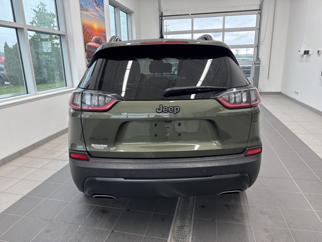 2021 Jeep Cherokee Latitude Lux photo 3