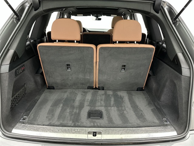 2021 Audi Q7 55 Prestige photo 15