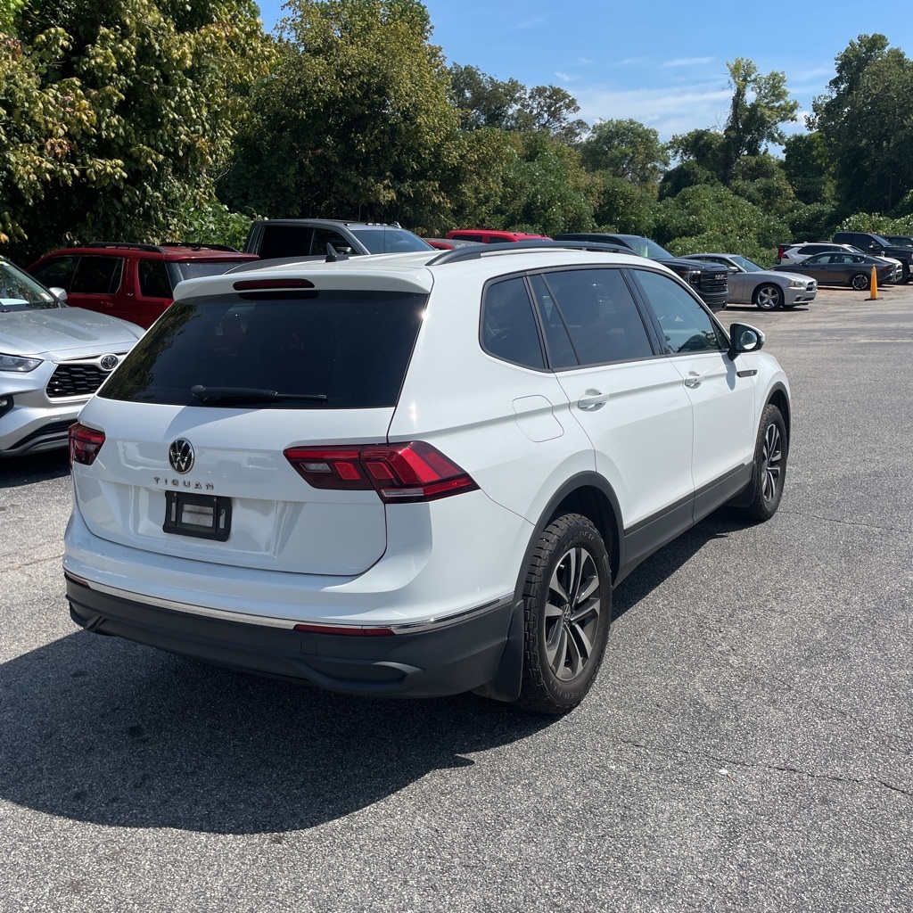 2022 Volkswagen Tiguan S photo 2