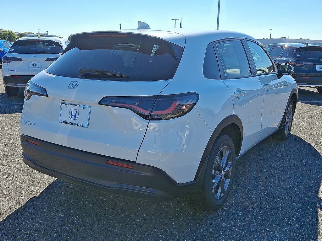 2026 Honda HR-V LX photo 3