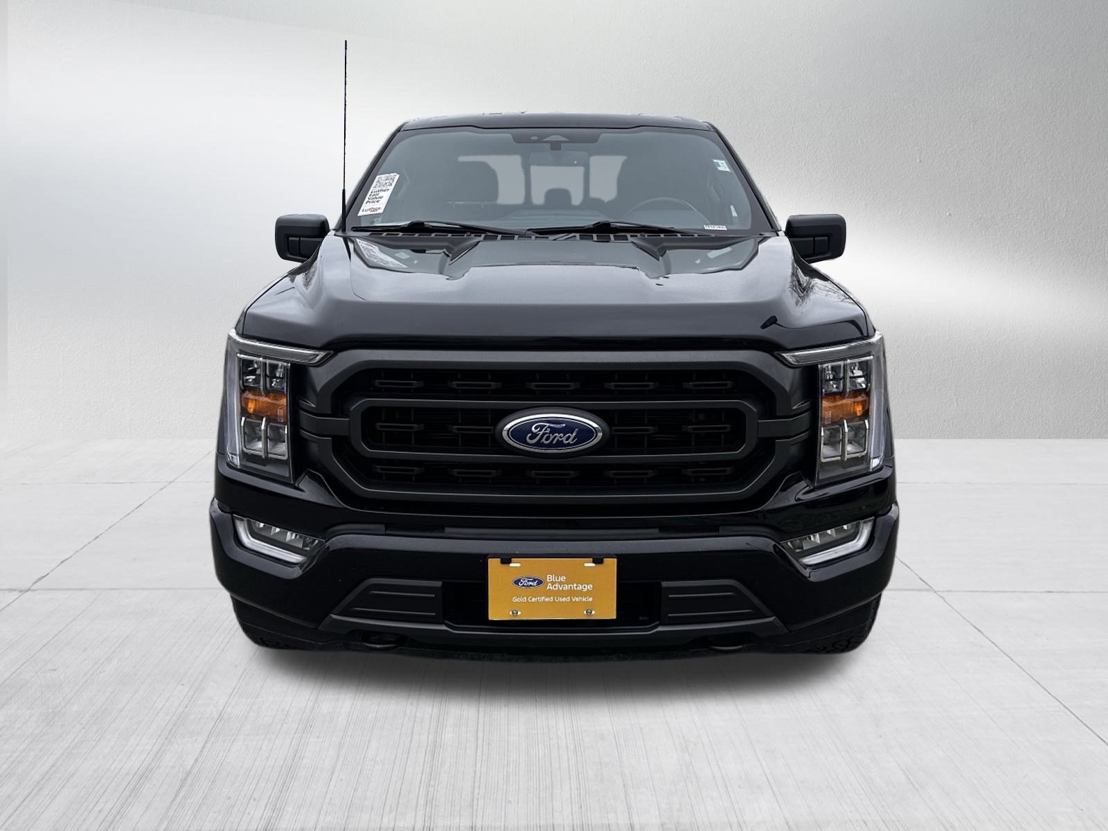 2022 Ford F-150 XLT photo 2