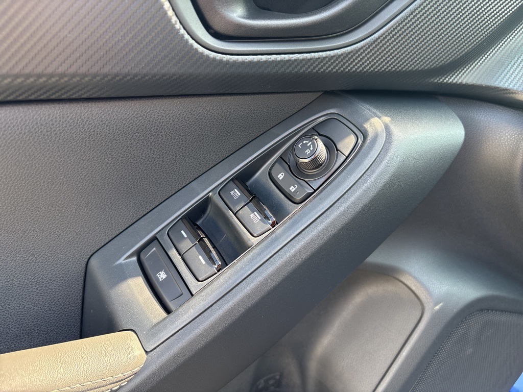 2025 Subaru Crosstrek Premium photo 16