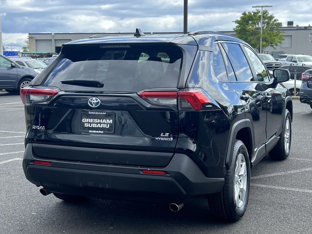 2020 Toyota RAV4 Hybrid LE photo 6