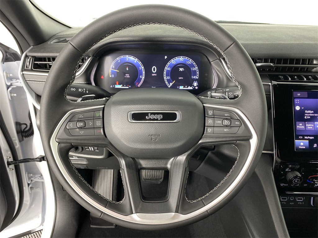 2025 Jeep Grand Cherokee Laredo X photo 9
