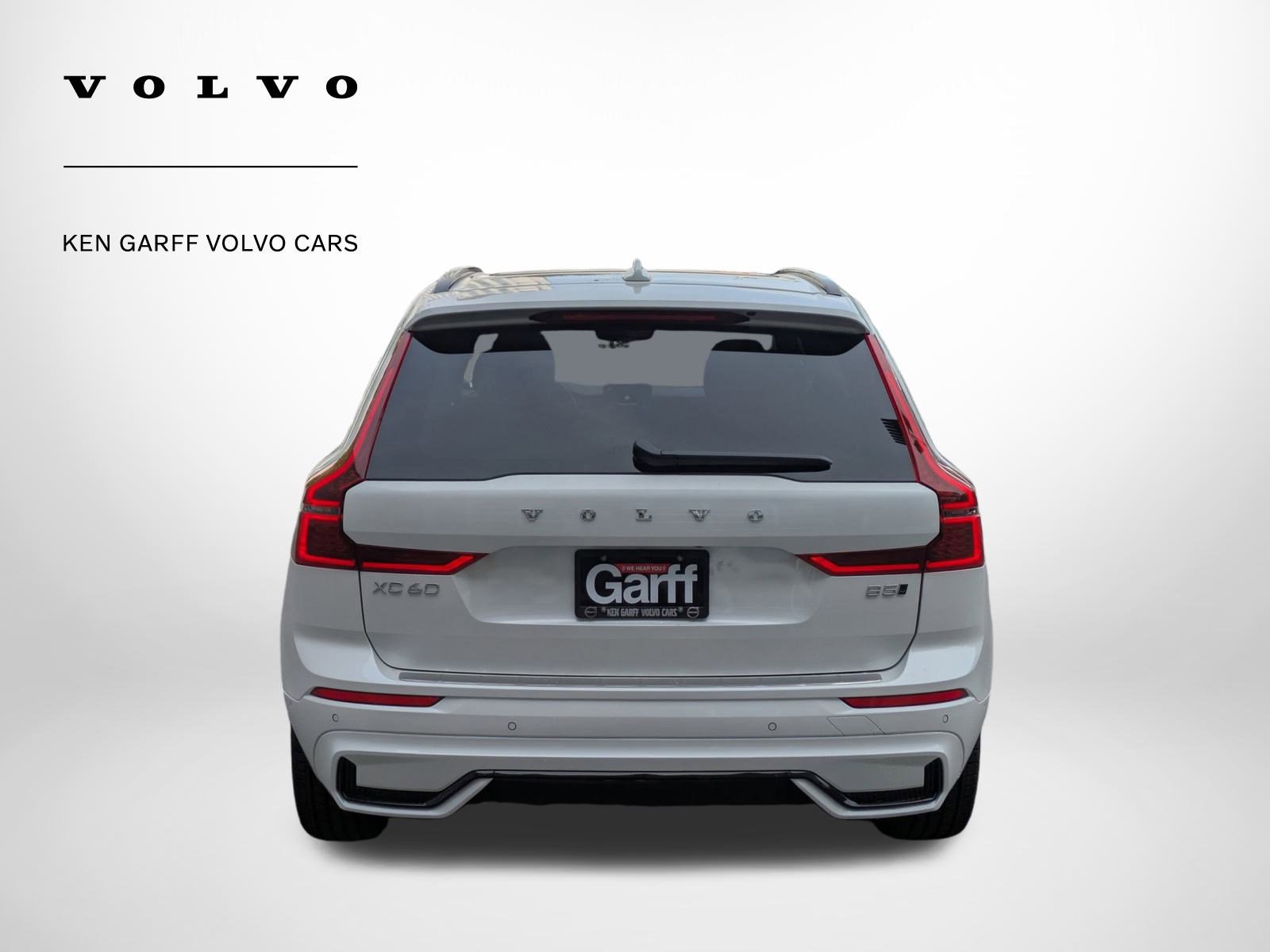 2026 Volvo XC60 Plus photo 4