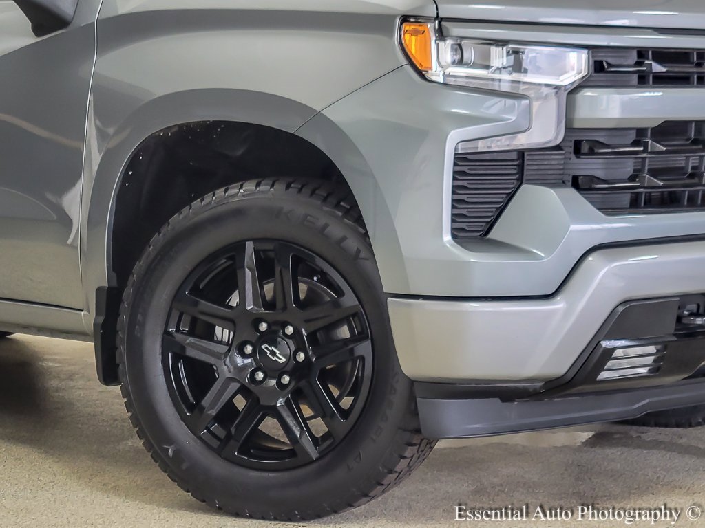 2023 Chevrolet Silverado 1500 RST photo 3