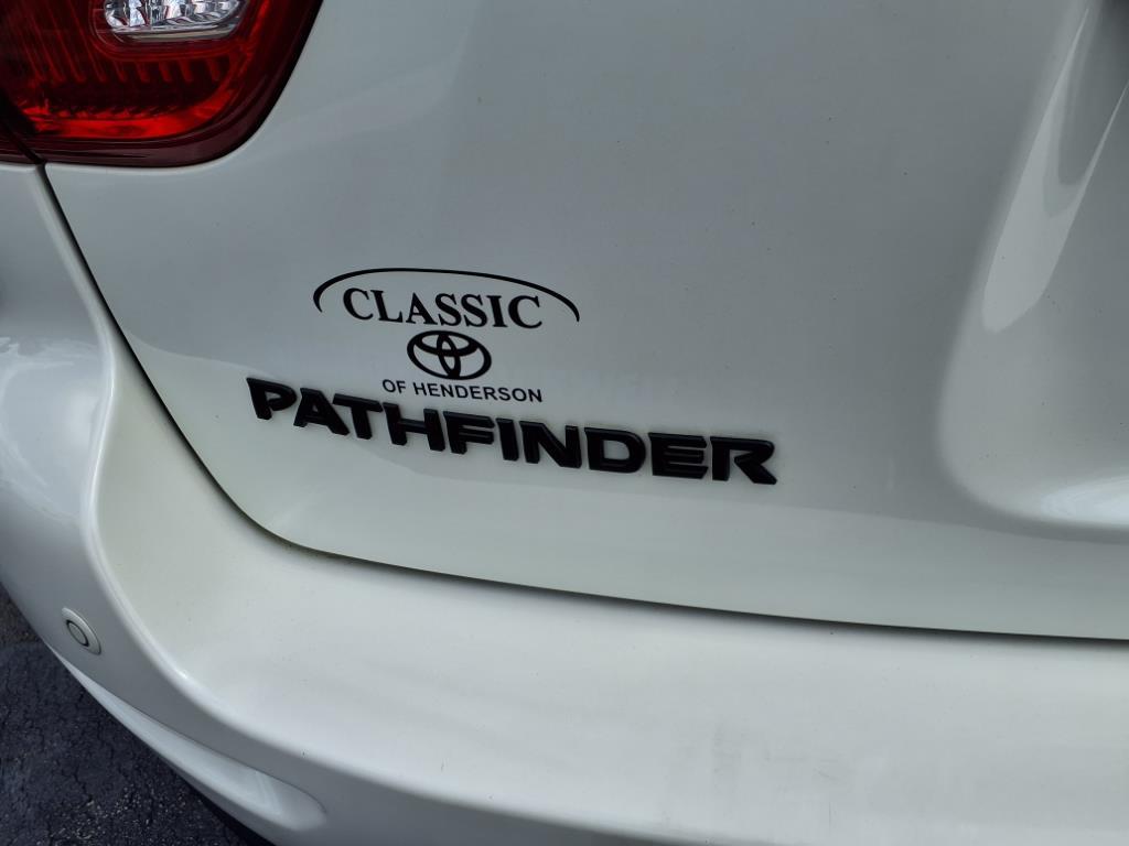 2020 Nissan Pathfinder SL photo 3
