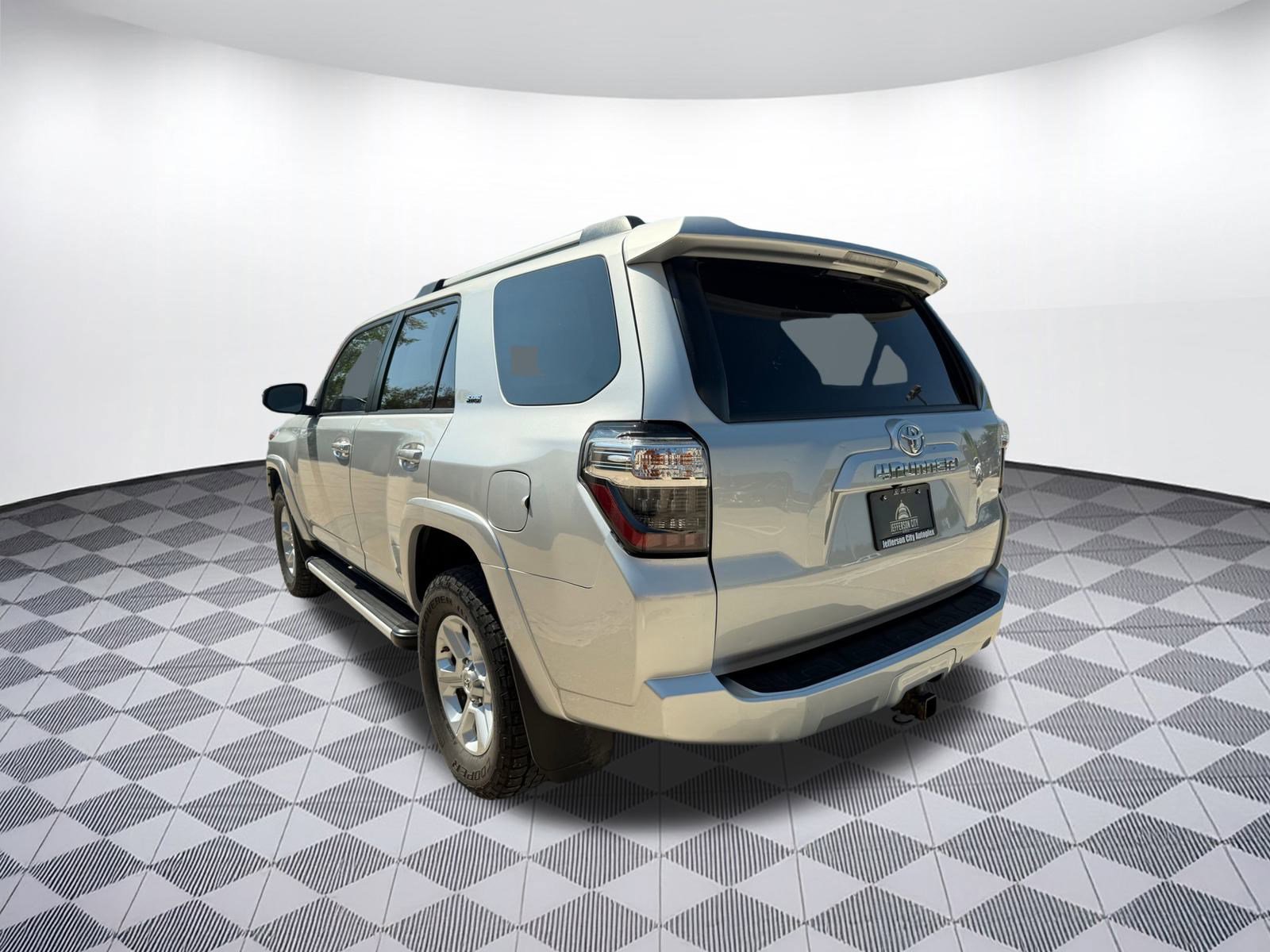 2019 Toyota 4Runner SR5 4WD photo 3
