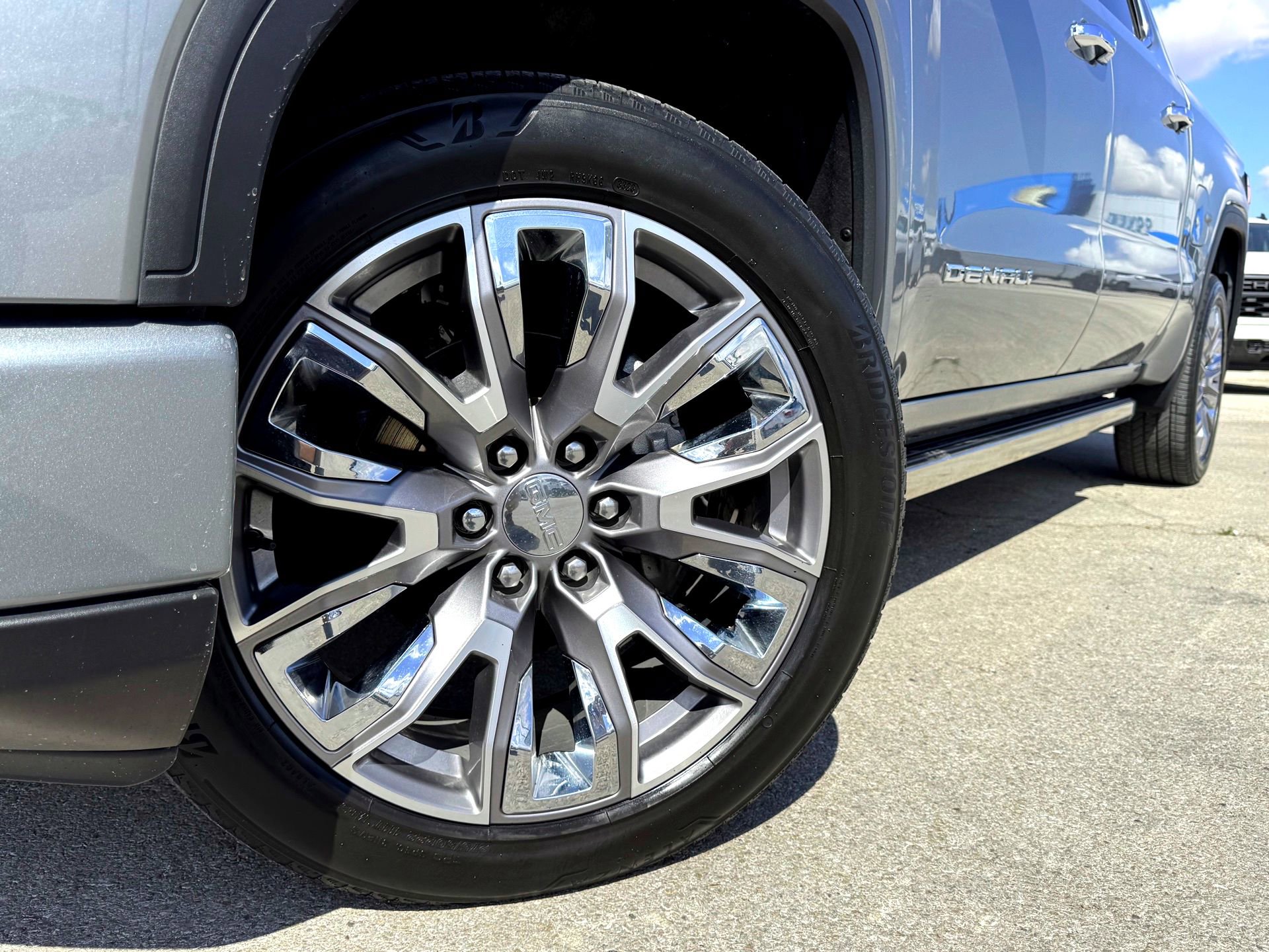 2024 Gmc Sierra 1500 Denali photo 2