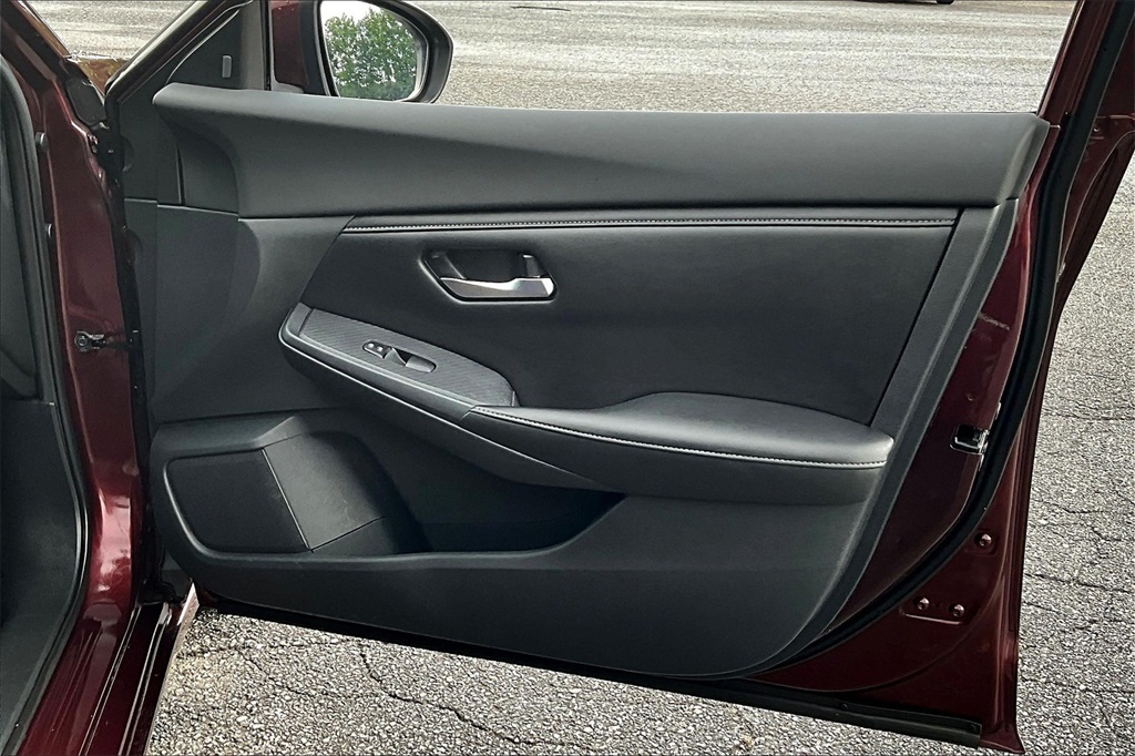 2021 Nissan Sentra SV photo 25