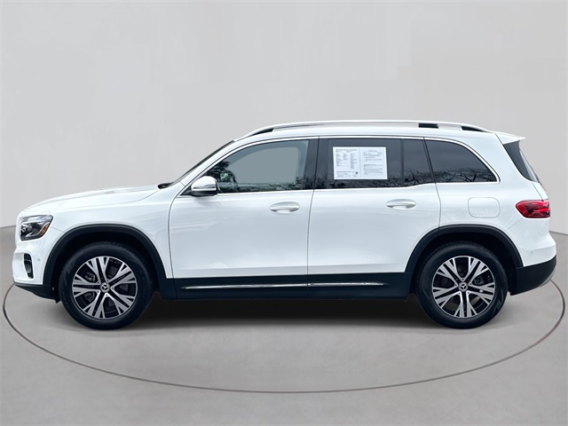 2025 Mercedes Benz GLB 250 4MATIC photo 2
