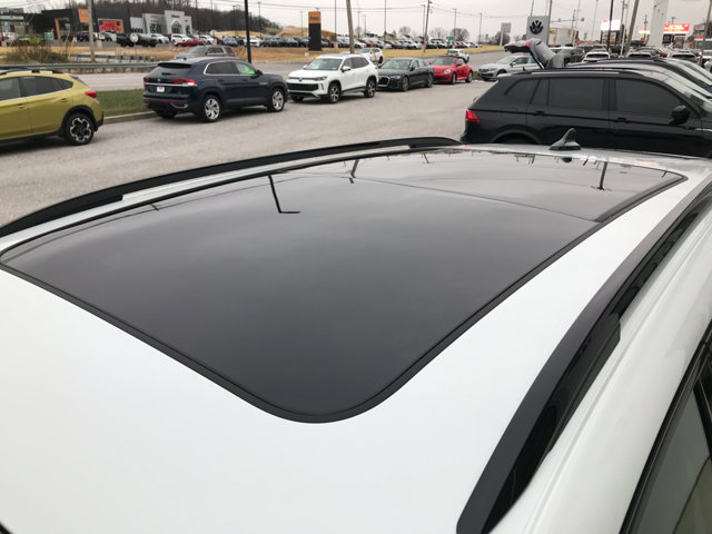 2026 Volkswagen Tiguan SE R-Line Black photo 2