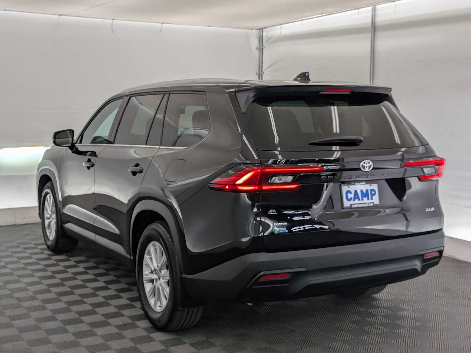 2024 Toyota Grand Highlander XLE photo 3