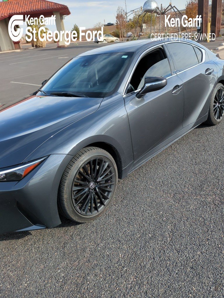 2024 Lexus IS 300's photo