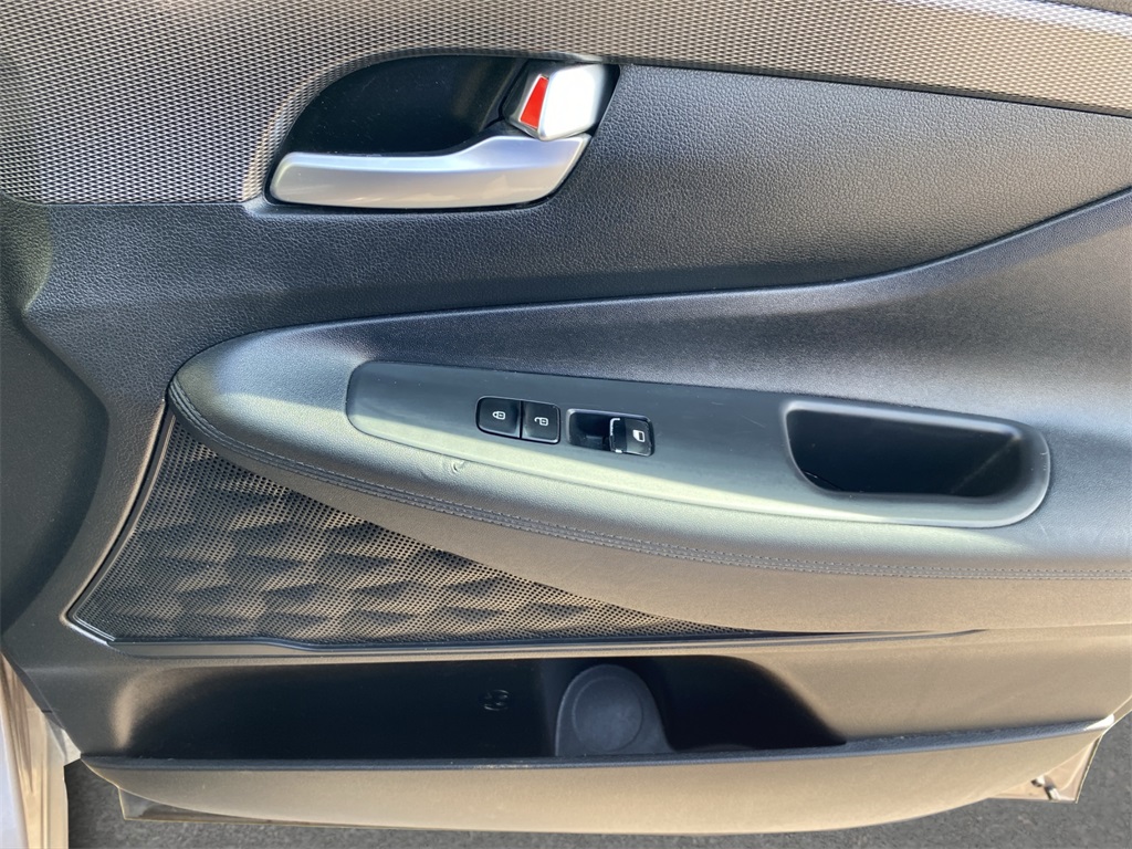 2019 Hyundai Santa Fe SE photo 23