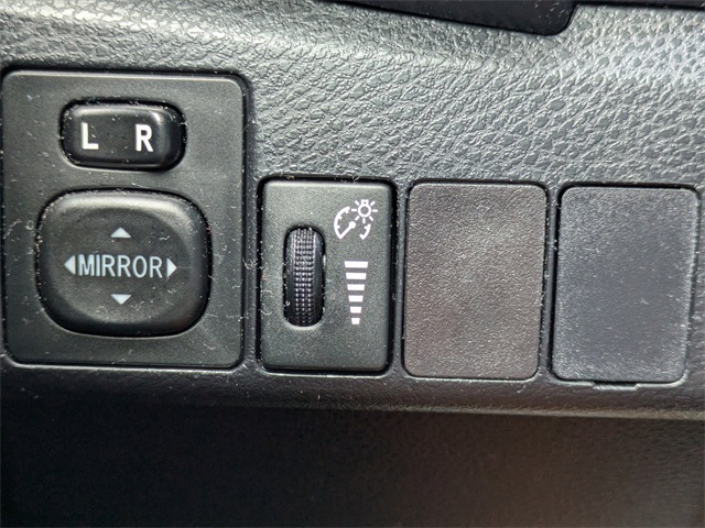 2016 Toyota Corolla L photo 22