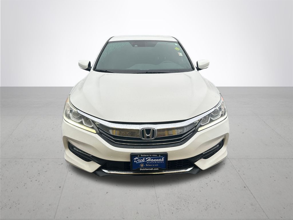 2016 Honda Accord Sport photo 3