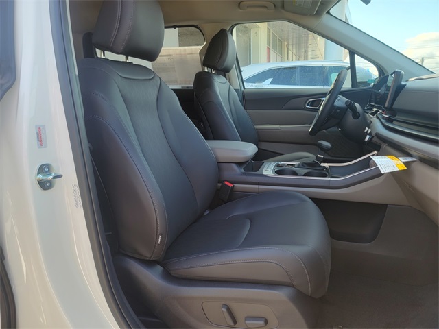 2026 Kia Carnival EX photo 15