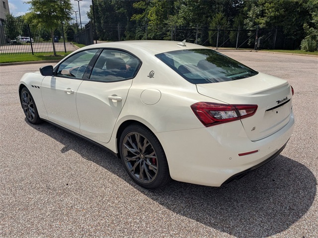 2020 Maserati Ghibli S photo 3