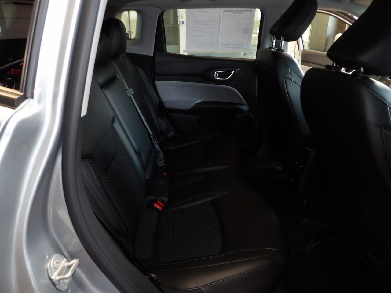 2022 Jeep Compass Latitude photo 17