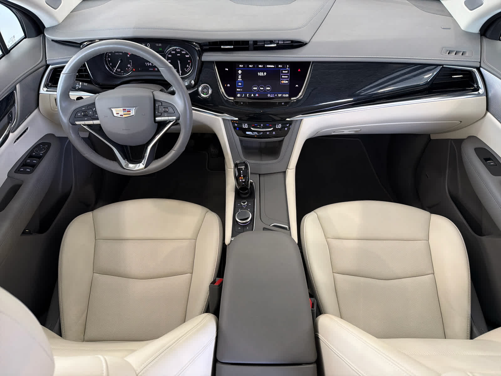 2025 Cadillac XT6 Premium Luxury photo 5