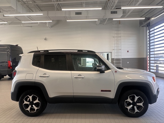 2020 Jeep Renegade Trailhawk photo 2