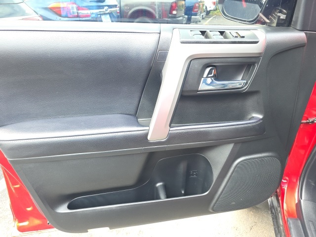 2022 Toyota 4Runner SR5 photo 8