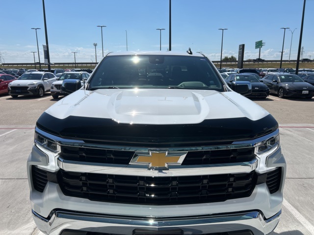 2023 Chevrolet Silverado 1500 LT photo 2