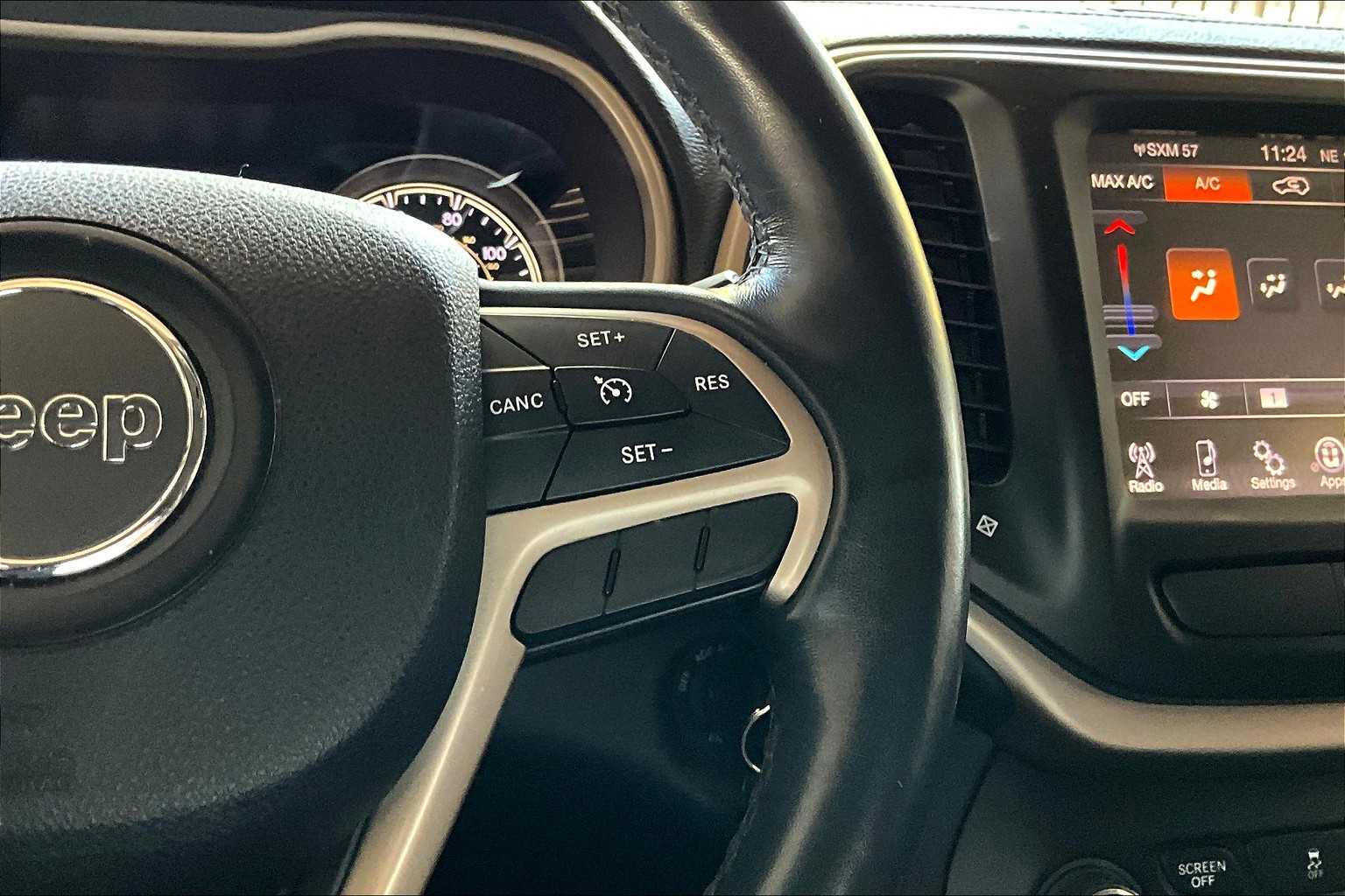 2015 Jeep Cherokee Latitude photo 23