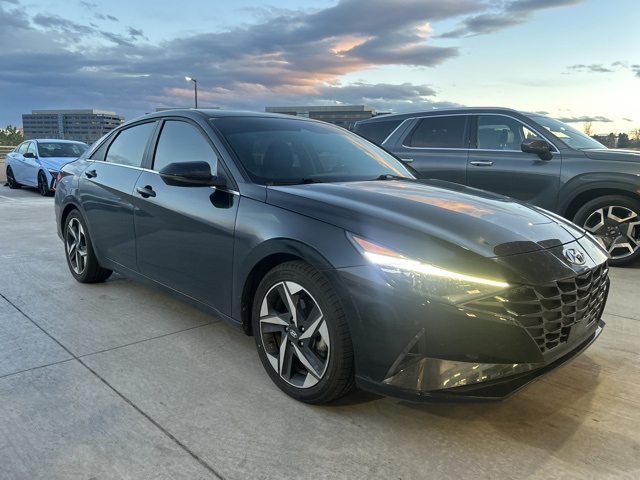 2023 Hyundai Elantra Limited photo 2