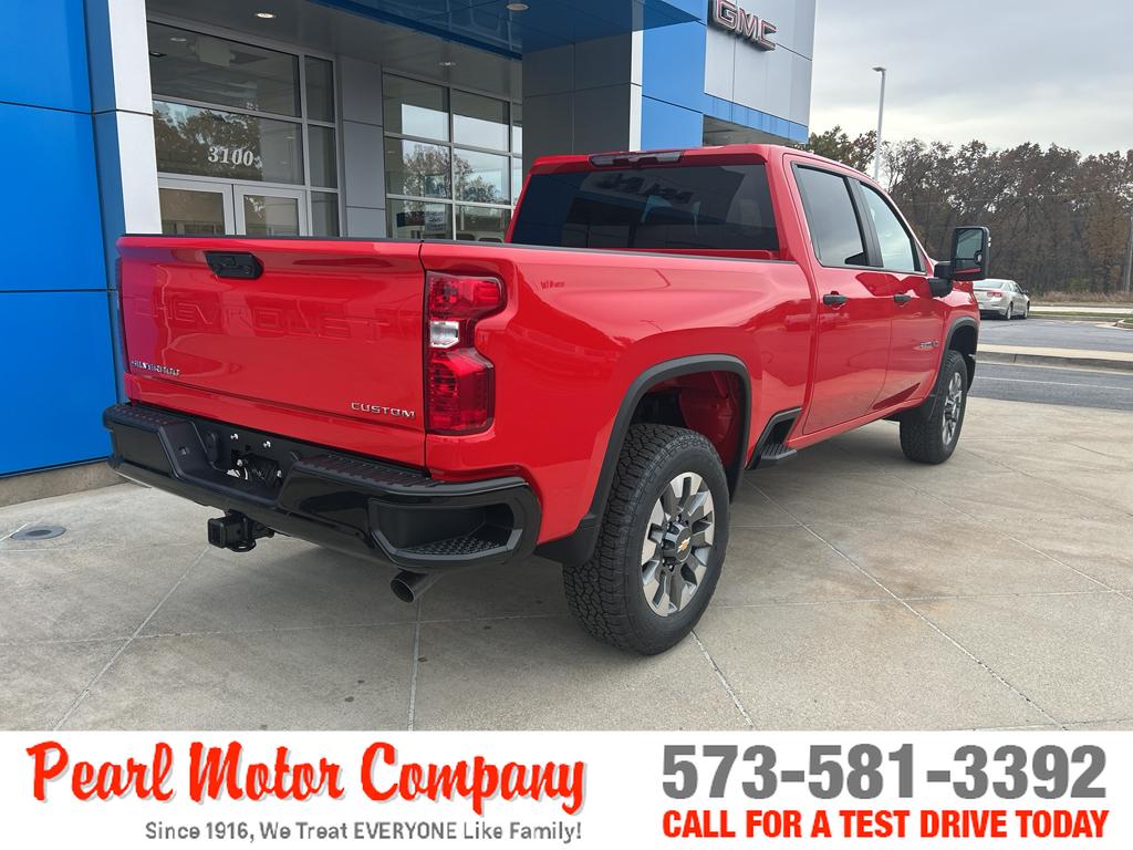 2026 Chevrolet Silverado 2500HD Custom photo 4