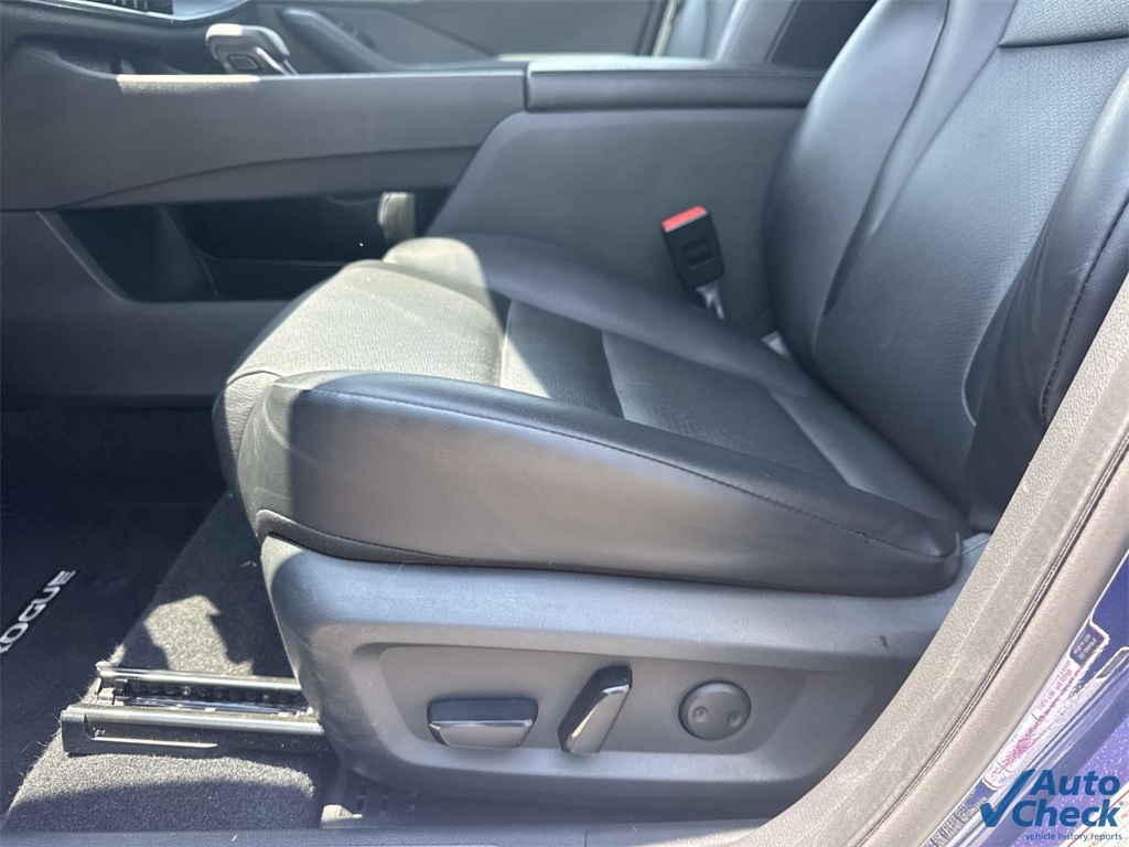 2023 Nissan Rogue SV photo 11