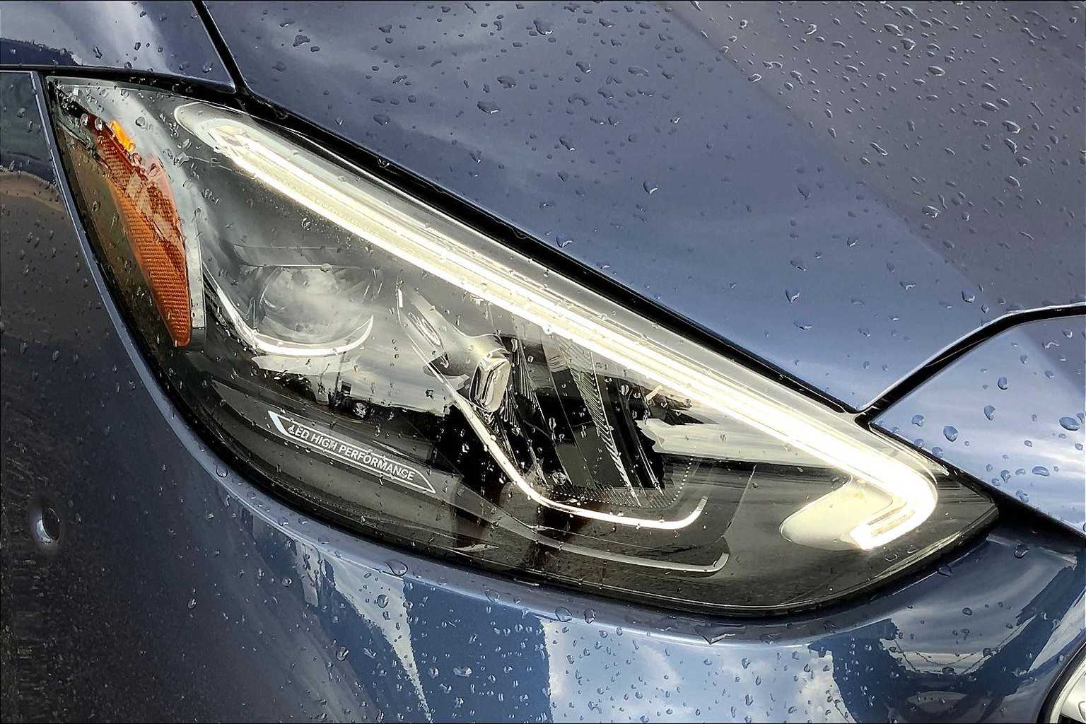 2025 Mercedes Benz C 300 photo 18