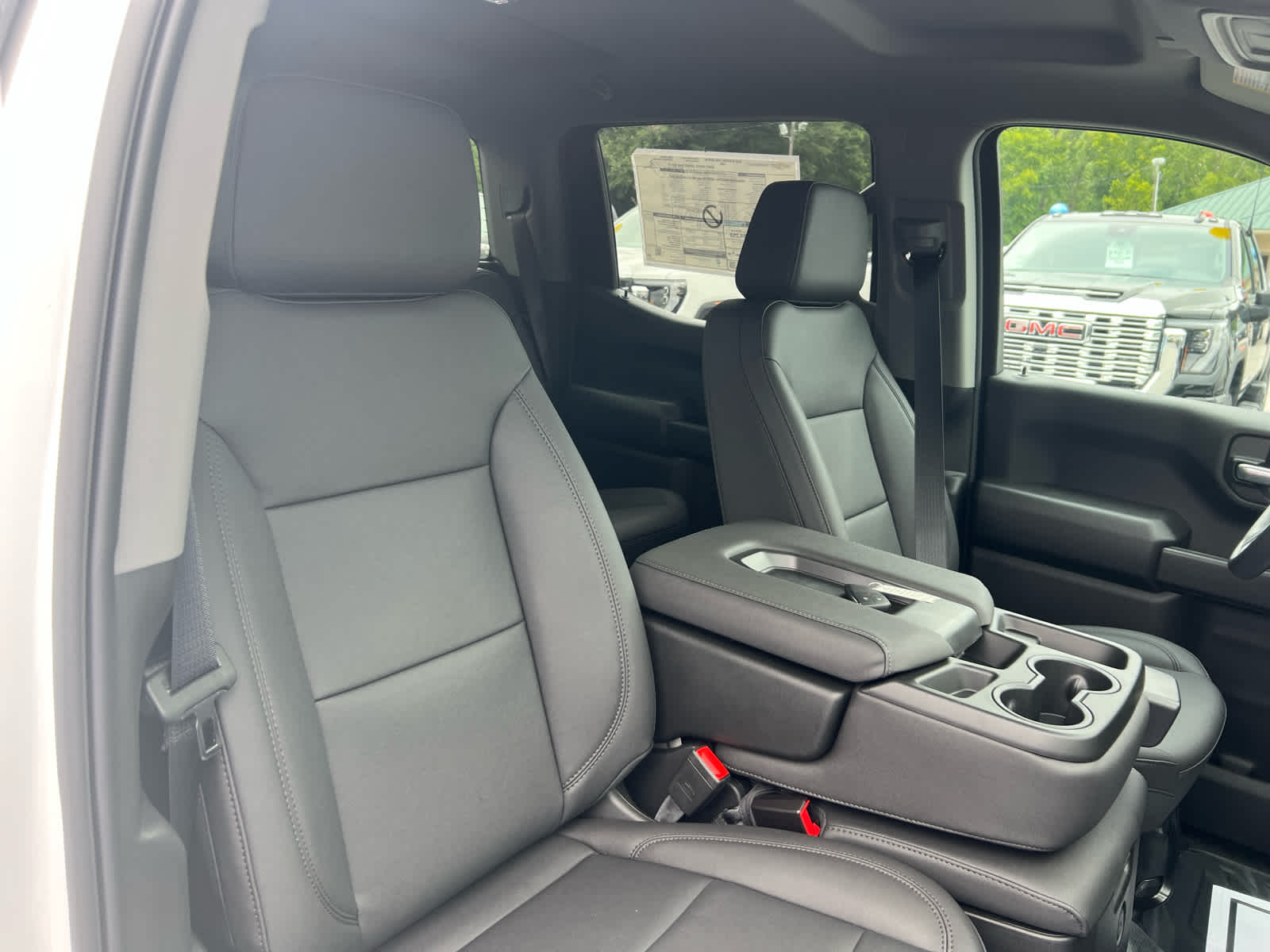 2025 Chevrolet Silverado 1500 photo 15