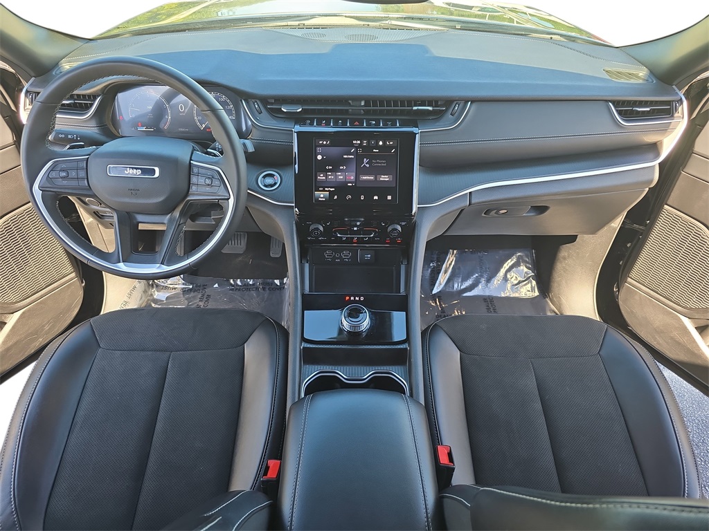 2024 Jeep Grand Cherokee Altitude photo 9