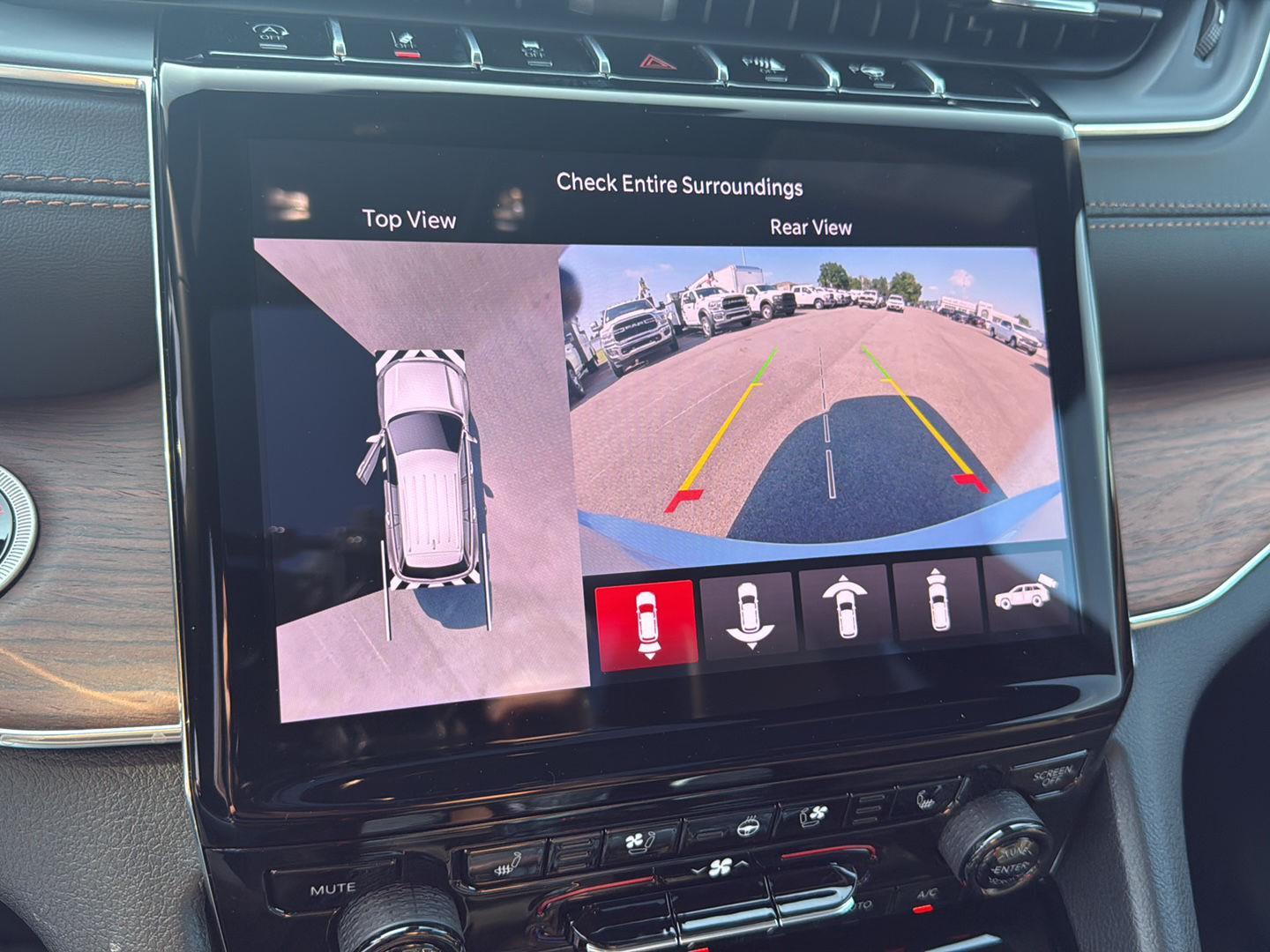 2025 Jeep Grand Cherokee L Summit photo 6