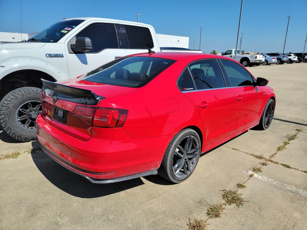 2017 Volkswagen Jetta GLI photo 3