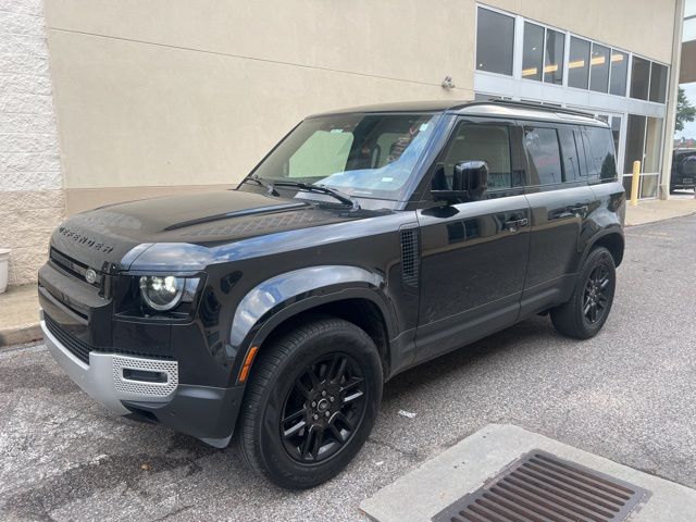 2025 Land Rover Defender S's photo