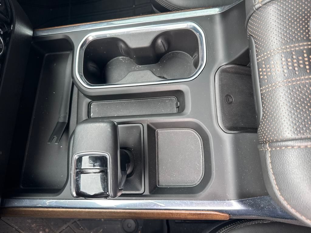 2022 Chevrolet Silverado 1500 High Country photo 9