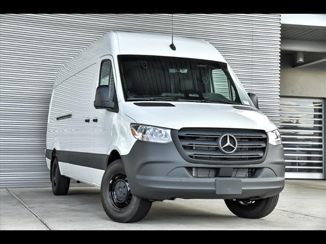 2025 Mercedes-Benz Sprinter Cargo Van Base's photo